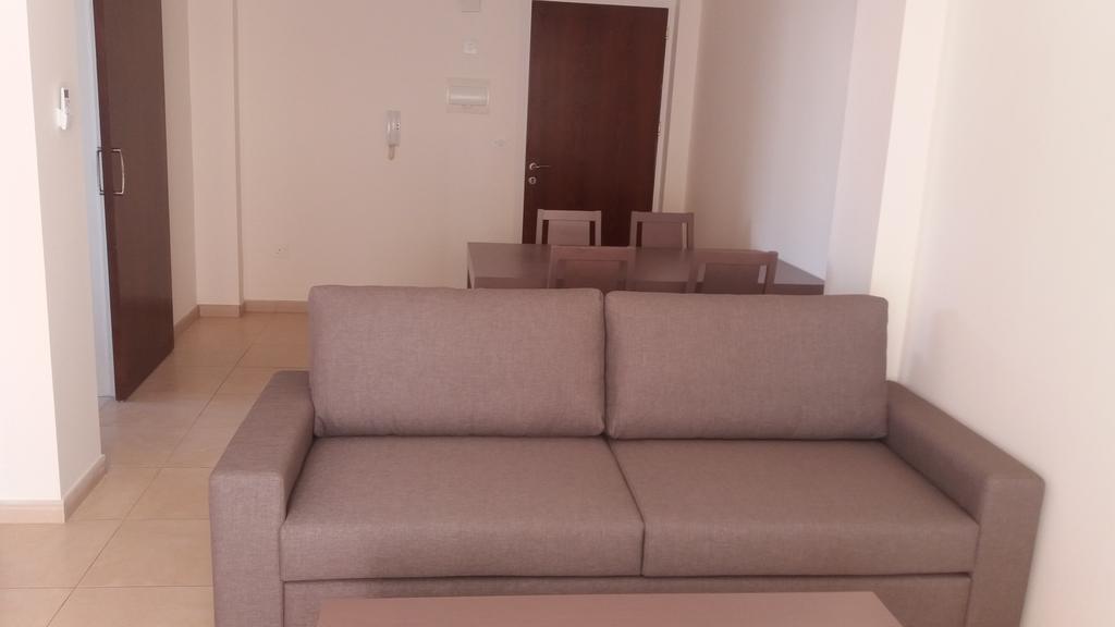 Apartmán 202 Mandritis Court Larnaca Exteriér fotografie