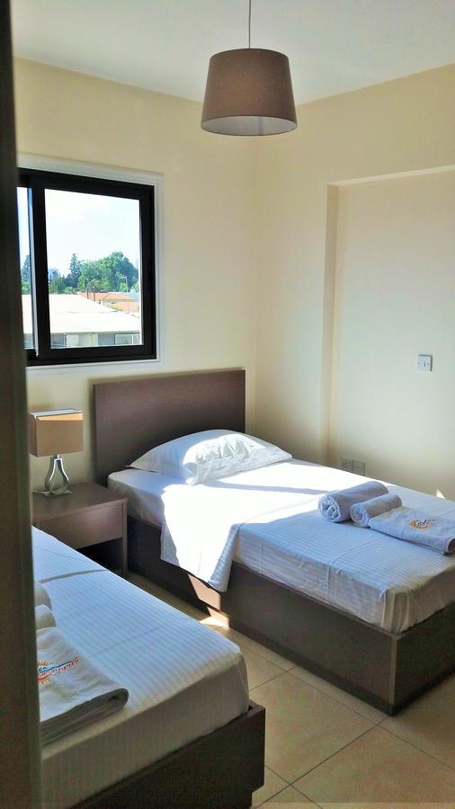 Apartmán 202 Mandritis Court Larnaca Exteriér fotografie